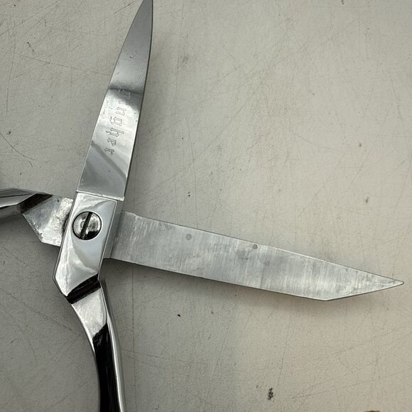 Gingher Scissors Dressmaker's Shear Chrome Right Handed 7 And 8 1/2 Inch - Picture 9 of 14
